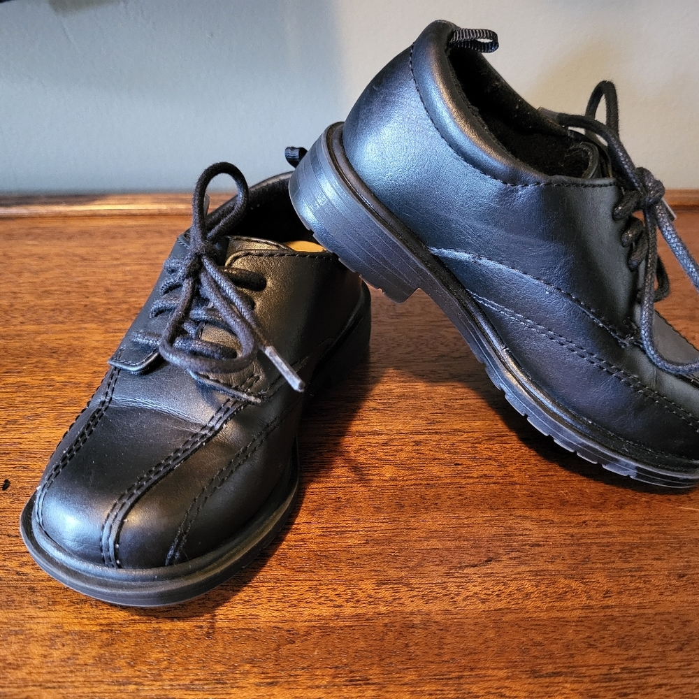 Toddler black dress shoes